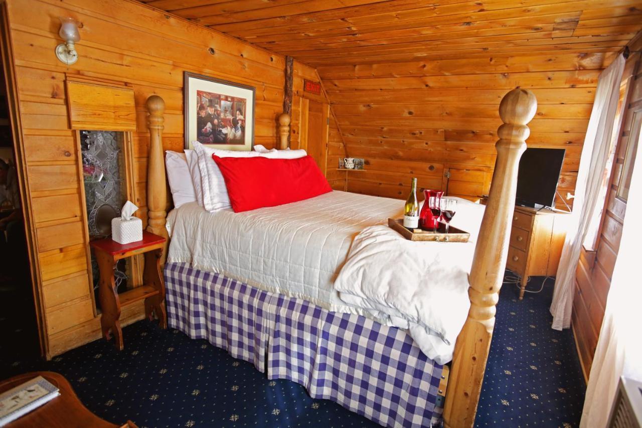 Gold Mountain Manor Bed & Breakfast บิ๊กแบร์เลค ภายนอก รูปภาพ